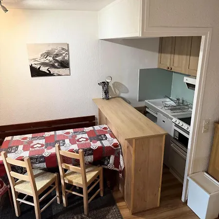 Neves - 4 Personnes Dans Quartier Vivant Mae-7545