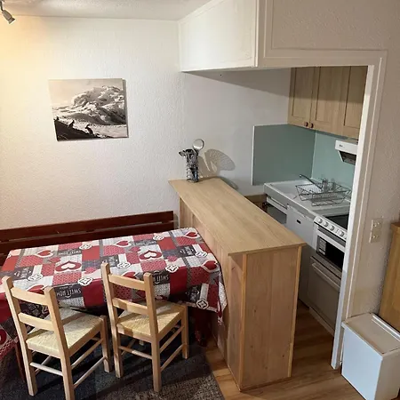 Neves - 4 Personnes Dans Quartier Vivant Mae-7545 Val Thorens